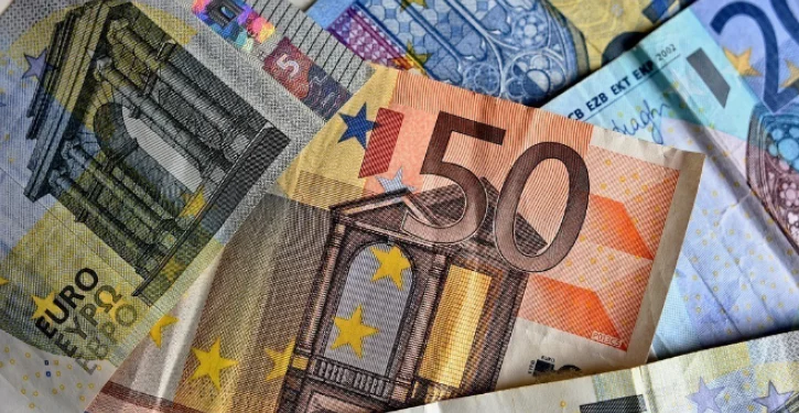 ΕΣΠΑ: Ανατροπή στις επιδοτήσεις για νέους επιχειρηματίες – Βγαίνουν εκτός οι επιχειρήσεις Airbnb και leasing