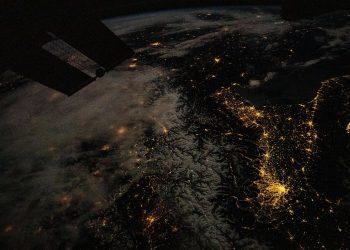 NASA: Πώς φάνηκε η λάμψη της αλλαγής του χρόνου από το Διάστημα