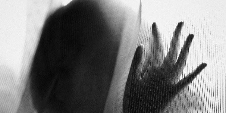 Σήμερα ενώπιον του ανακριτή ο 56χρονος που βίαζε την ανήλικη