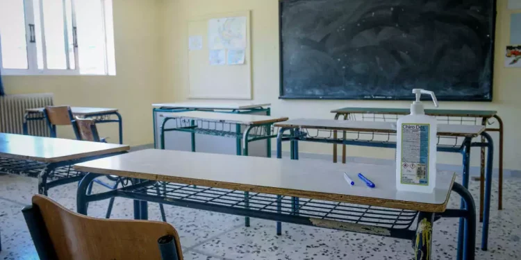 Ρέθυμνο: Επίθεση και ξυλοδαρμός καθηγήτριας από μαθητή σε σχολείο την ώρα του μαθήματος