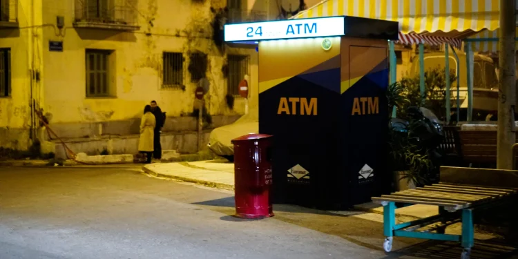 Συντάξεις Μαρτίου: Ανατροπή με τις πληρωμές στους δικαιούχους συνταξιούχους