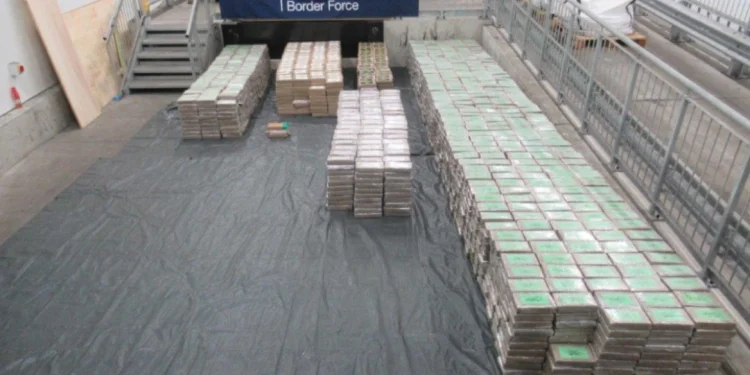 Κατάσχεση ποσότητας-ρεκόρ 5,7 τόνων κοκαΐνης στη Βρετανία – Ήταν κρυμμένη σε φορτίο με μπανάνες