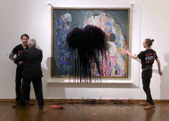 Η βεβήλωση της τέχνης από την κουλτούρα του τίποτα.