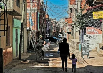 Αργεντινή: Πάνω από το 57% του πληθυσμού βυθίστηκε στη φτώχεια