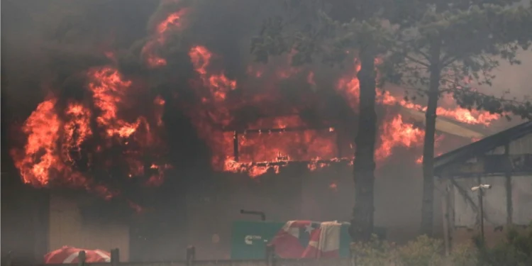 Χιλή: Τουλάχιστον 112 οι νεκροί από τις πυρκαγιές
