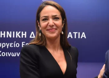 Περίπου 400.000 μη μισθωτοί σε κίνδυνο να χάσουν την ιατροφαρμακευτική τους περίθαλψη