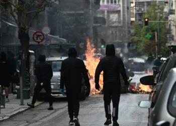 Εξάρχεια: Ένταση στο Πολυτεχνείο