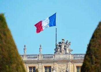 Γαλλία: Ο Λεμέρ κατεβάζει τον πήχη της ανάπτυξης και κηρύσσει λιτότητα