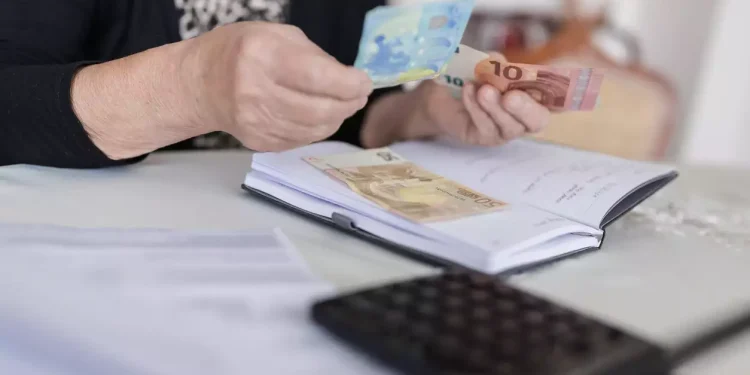 Ξεκινά η αντίστροφη μέτρηση για την υποβολή των φορολογικών δηλώσεων