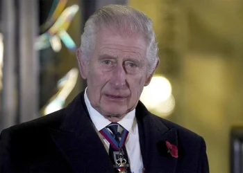 Αγγλία – Ο Βασιλιάς Κάρολος ακυρώνει όλες του τις δημόσιες υποχρεώσεις