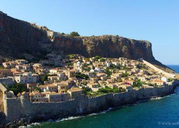 Μονεμβασιά: Ένα Ταξίδι στη Μαγευτική Καστροπολιτεία της Πελοποννήσου