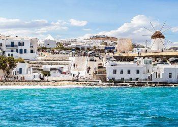 “Πράσινο φως” για δύο ξενοδοχεία σε Μύκονο και Ανάφη