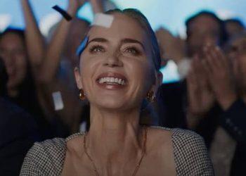 Στιγμιότυπο του τρέιλερ της ταινίας με πρωταγωνίστρια την Έμιλυ Μπλαντ Netflix / Youtube / Screen grab