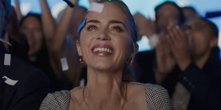 Στιγμιότυπο του τρέιλερ της ταινίας με πρωταγωνίστρια την Έμιλυ Μπλαντ Netflix / Youtube / Screen grab