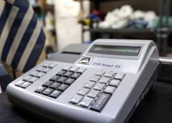 Πρόστιμο έως 300.000 ευρώ για καθυστερήσεις στη διασύνδεση ταμειακών με POS