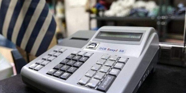 Πρόστιμο έως 300.000 ευρώ για καθυστερήσεις στη διασύνδεση ταμειακών με POS