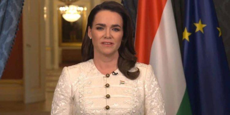 Ουγγαρία: Παραιτήθηκε η πρόεδρος της χώρας – Έδωσε χάρη σε κατάδικο για σεξουαλική κακοποίηση παιδιών