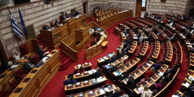 Ευρεία συναίνεση στη Βουλή για τον γάμο των ομοφύλων – Ποιοι είπαν πως δεν θα ψηφίσουν