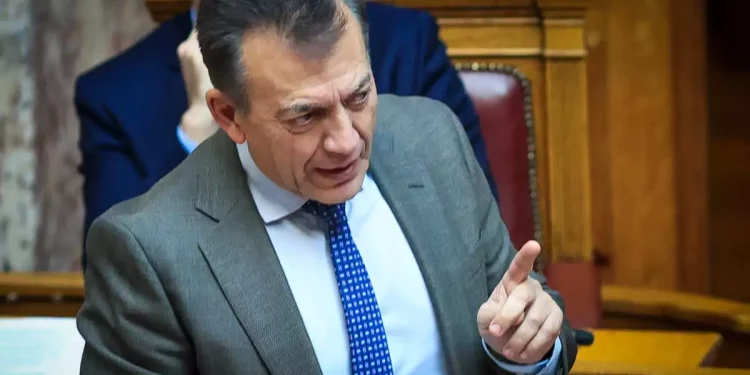 Βρούτσης: «Μόνο ένας σύνδεσμος θα αναγνωρίζεται, θα έχει έδρα στα γραφεία της ΠΑΕ και θα κάνει υποχρεωτικά εκλογές»