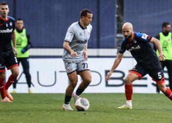 «Όρθιος» με 10 παίκτες ο Βόλος στην Καισαριανή (0-0 με Κηφισιά)