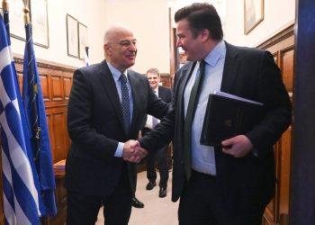 Συνάντηση του Νίκου Δένδια με τον Βρετανό ομόλογό του στο Λονδίνο