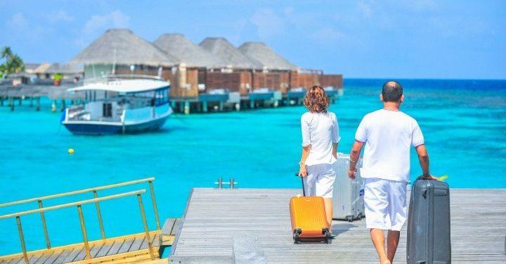 Πάση δυνάμει στην Ελλάδα το 2024 οι ξένοι επισκέπτες : Η τουριστική κίνηση σε αεροδρόμια, μεθοριακούς σταθμούς και λιμάνια με αριθμούς