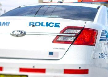 ΗΠΑ: Αστυνομικός μπέρδεψε τον ήχο ενός βελανιδιού που έπεσε στο όχημά του με πυροβολισμό και άνοιξε πυρ