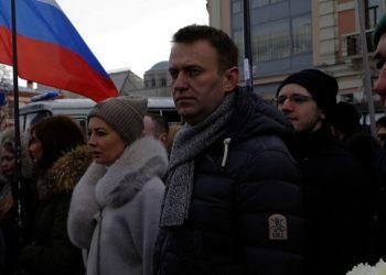 Η σωφρονιστική υπηρεσία είπε στη μητέρα του Ναβάλνι ότι πέθανε από «σύνδρομο αιφνίδιου θανάτου»