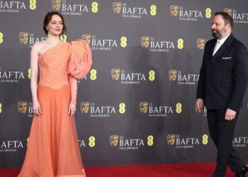 Η Έμα Στόουν κέρδισε το βραβείο Α’ γυναικείου ρόλου για το «Poor Things» του Γιώργου Λάνθιμου