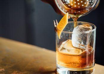 Αλκοολούχα ποτά: Τουρισμός και εγχώρια κατανάλωση οι κινητήριες δυνάμεις