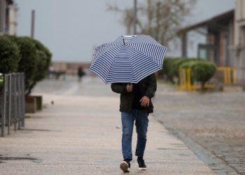 Ισχυρές βροχές και καταιγίδες από το βράδυ της Κυριακής