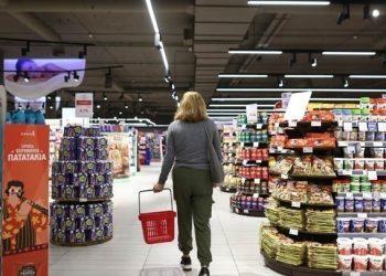 Νέες μειωμένες τιμές φέρνουν τα μέτρα κατά της ακρίβειας