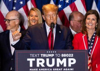 Εύκολη επικράτηση Τραμπ στις προκριματικές των Ρεπουμπλικάνων στη Νότια Καρολίνα