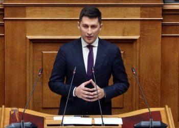 Ο Παύλος Χρηστίδης καταγγέλλει στοχοποίηση της οικογένειάς του από τον αρχιμανδρίτη Σεραφείμ του Ι. Ν. Αγ. Μαρίας Ηλιούπολης επειδή ψήφισε το νόμο για τα ομόφυλα ζευγάρια