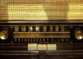 Ραδιόφωνο (ΕΥΡΩΚΙΝΗΣΗ/ΧΑΒΑΛΕΖΗΣ ΣΤΡΑΤΟΣ)