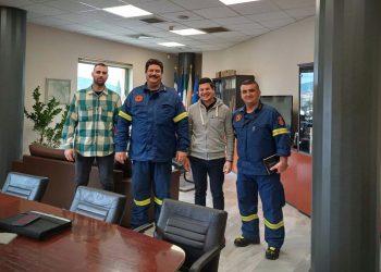 Συνάντηση εργασίας του δημάρχου Σαρωνικού με τον αντιδήμαρχο Πολιτικής Προστασίας και στελέχη της Πυροσβεστικής