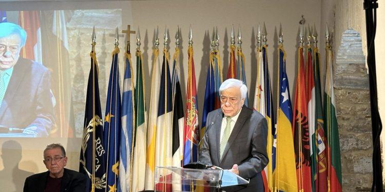 Πρ. Παυλόπουλος: «Διαχρονικά και επικίνδυνα κενά στην Μεταναστευτική Πολιτική της Ευρωπαϊκής Ενωσης»