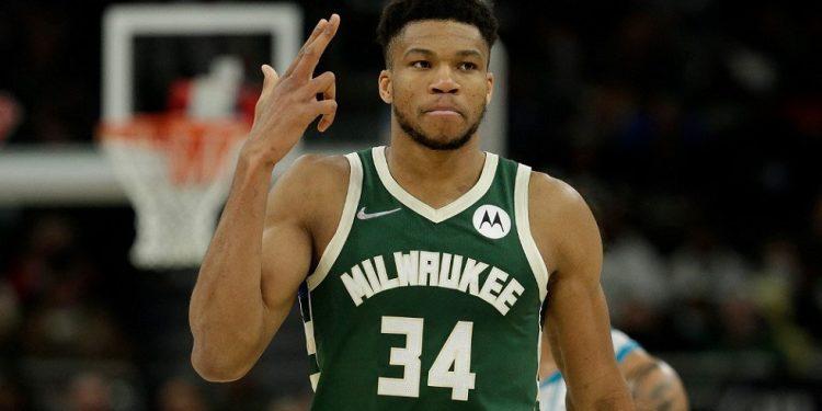 Τέταρτη διαδοχική νίκη για Μπακς με double-double του Giannis