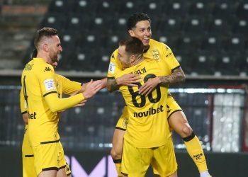 Ο Άρης νίκησε τον ΠΑΟΚ στην Τούμπα και τον «έριξε» από την κορυφή