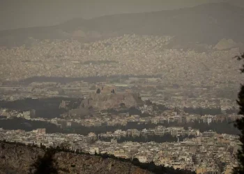 Αφρικανική σκόνη: Οι συνέπειες στην υγεία, οι τρόποι προστασίας και οι πιο ευπαθείς ομάδες