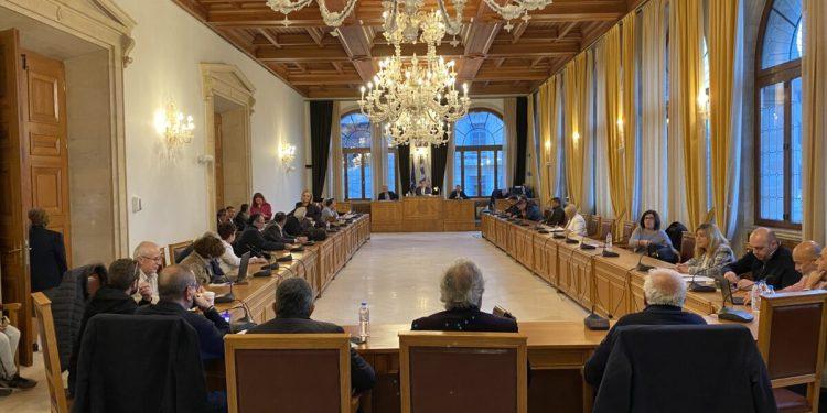 Ηράκλειο: Ψήφισμα ΔΣ για τους συμβασιούχους στην καθαριότητας