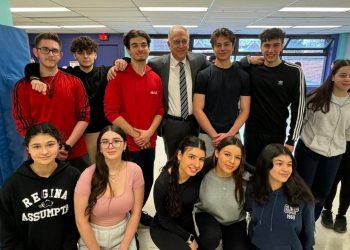 Θεοδωρικάκος από το  Μόντρεαλ: Απίστευτη η αγάπη των Ελληνόπουλων για την Ελλάδα