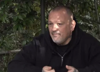 Δημήτρης Σκαρμούτσος: Φυσιολογικό να «φλερτάρεις» με την απιστία