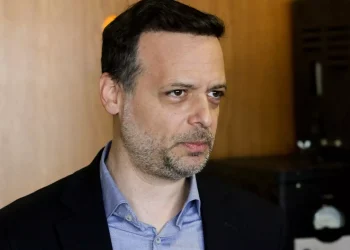 Δήμος Αθηναίων: Ένταση με κατοίκους των Εξαρχείων στο Δημοτικό Συμβούλιο