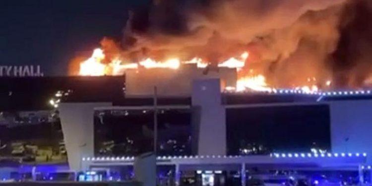 Μακελειό σε συναυλιακό χώρο στη Μόσχα