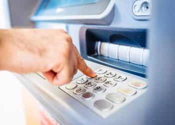 Γιατί το PIN των ATM στις περισσότερες τράπεζες έχει 4 ψηφία