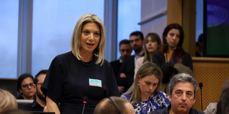 Αίτημα για άρση ασυλίας Καραμανλή και Σπίρτζη: Τι αλλάζει;