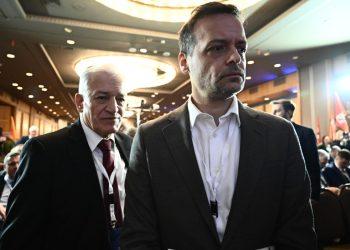 Εκλογές ΚΕΔΕ: 30 ΠΑΣΟΚοι δήμαρχοι ψήφισαν ΝΔ -Όλο το παρασκήνιο