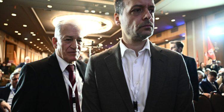 Εκλογές ΚΕΔΕ: 30 ΠΑΣΟΚοι δήμαρχοι ψήφισαν ΝΔ -Όλο το παρασκήνιο