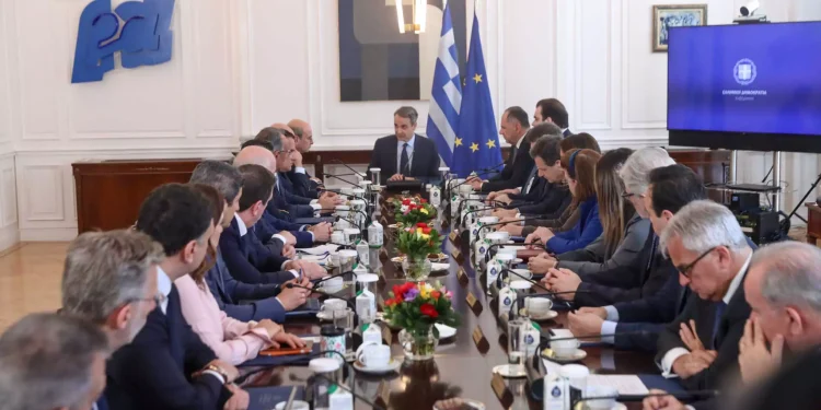 Αντίστροφη μέτρηση για το επετειακό συνέδριο της ΝΔ με το βλέμμα στις Ευρωεκλογές: Στόχος η συσπείρωση